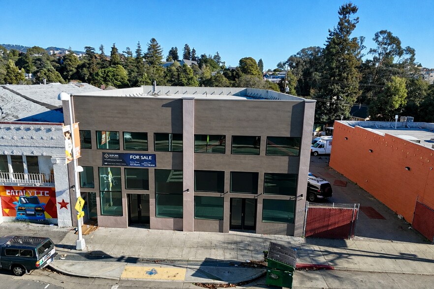 Primary Photo Of 3050-3052 Broadway, Oakland Storefront For Sale