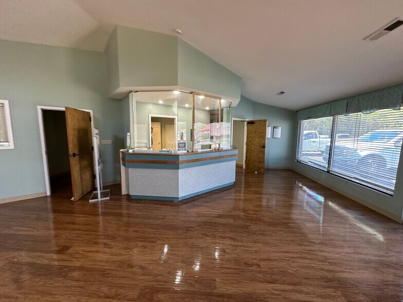 More Photos Of 1501 Shorter Ave SW, Rome Office For Lease