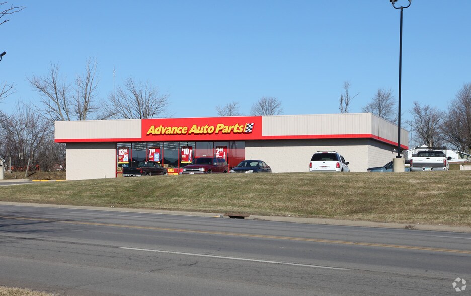 More Photos Of 976 W 4th St, Mansfield Freestanding For Lease