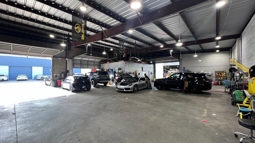 More Photos Of 6261 Richmond Ave, Houston Unknown For Lease
