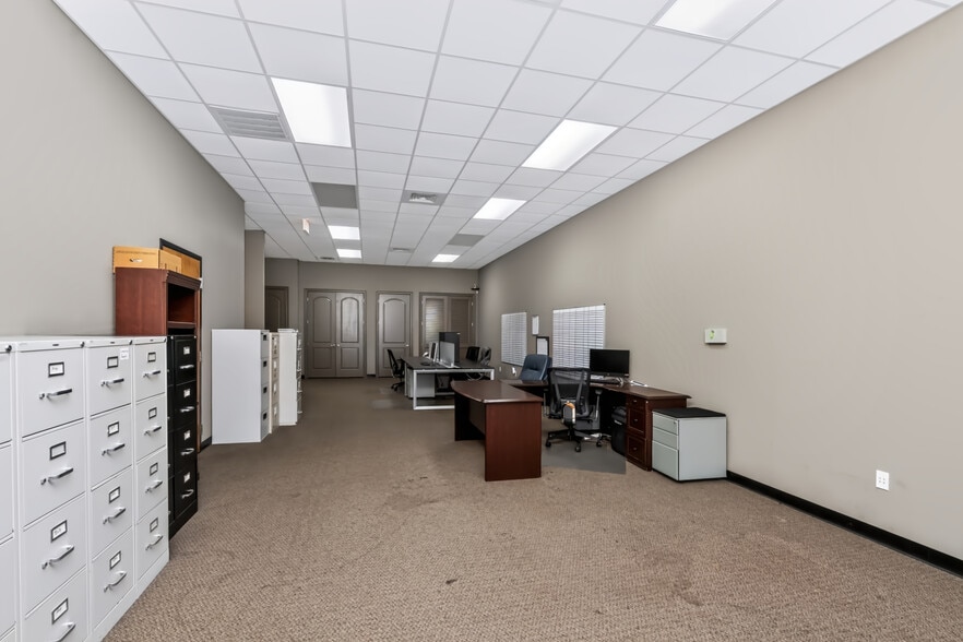 More Photos Of 13775-13777 N Nebraska Ave, Tampa Office For Sale