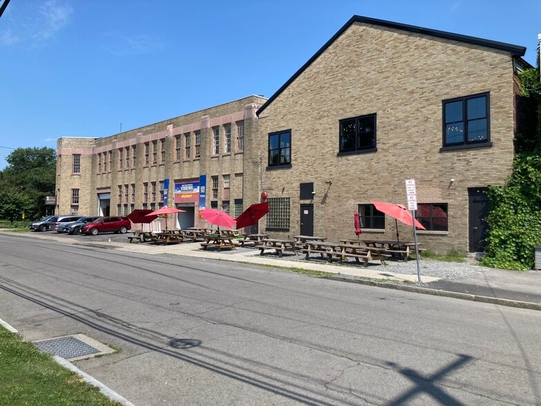 More Photos Of 112 Wilkinson St, Syracuse Flex For Sale