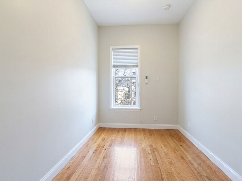 More Photos Of 2554 37th St, Astoria Apartments For Sale