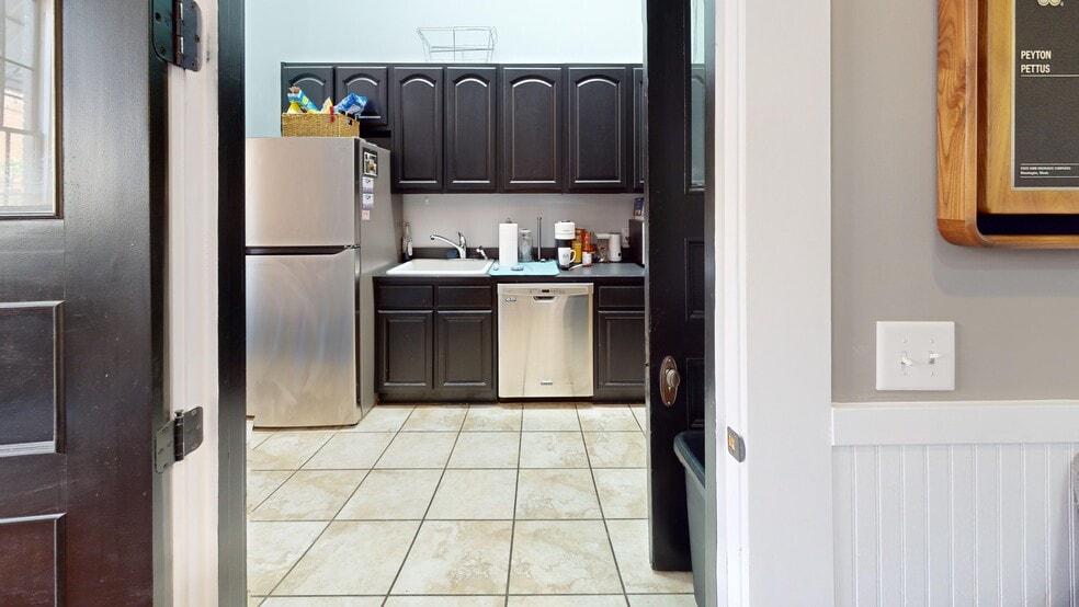 More Photos Of 110 N Broad St, Monroe Storefront Retail Office For Sale