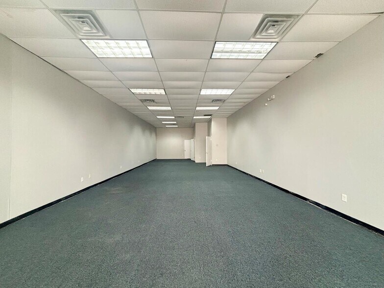 More Photos Of 108-110 E 4th St, Plainfield Storefront For Lease