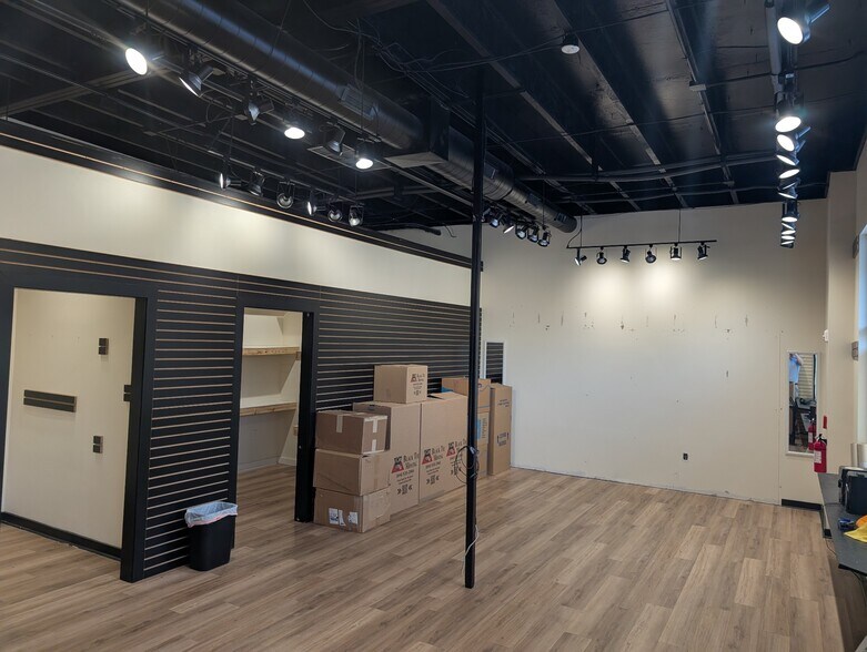 More Photos Of 2238 N Mount Juliet Rd, Mount Juliet Flex For Lease