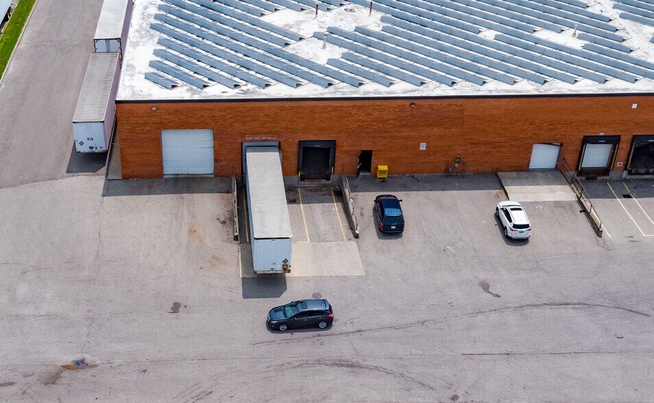 More Photos Of 563 Queensway, Mississauga Manufacturing For Lease