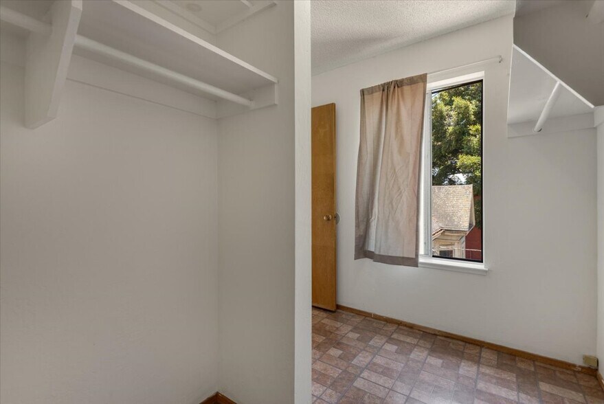 More Photos Of 2231-2233 Grant St, Berkeley Apartments For Sale