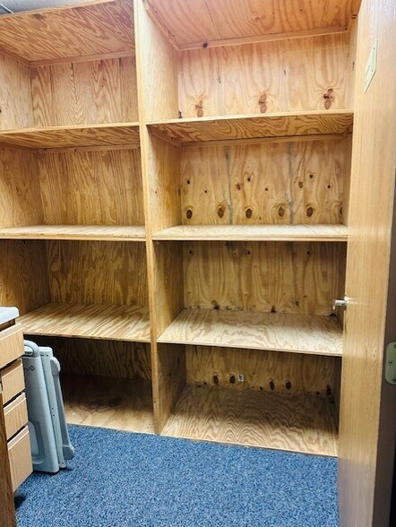 More Photos Of 5676 Steubenville Pike, McKees Rocks Medical For Lease