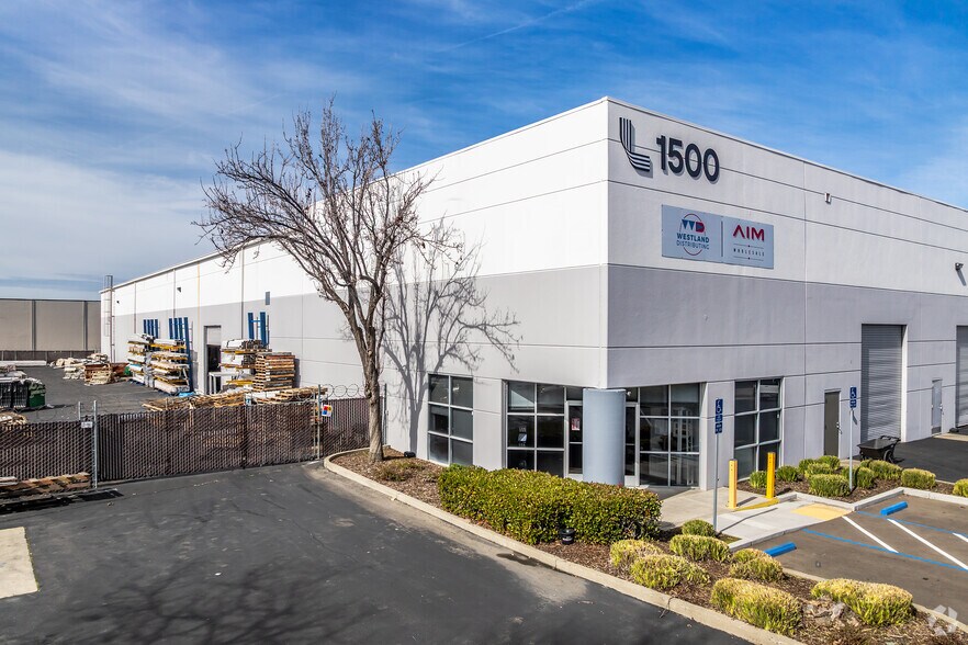 More Photos Of 1500 Overland Ct, West Sacramento Manufacturing For Lease