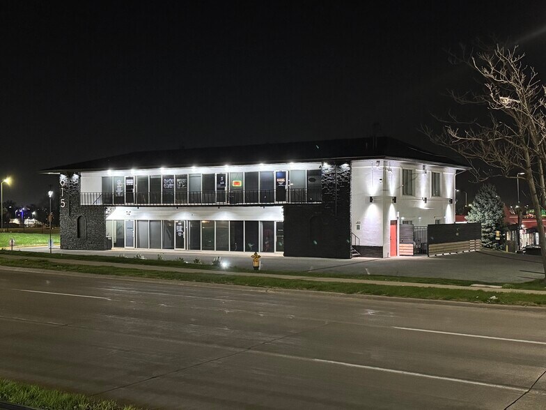 More Photos Of 615 E 14th St, Des Moines Office For Sale