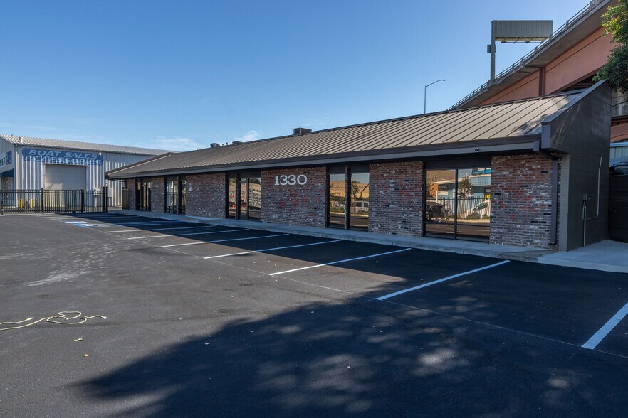 More Photos Of 1330 W Fremont St, Stockton Office For Lease