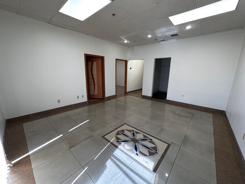 More Photos Of 3140 Polaris Ave, Las Vegas Light Distribution For Lease