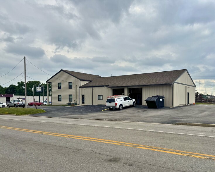 More Photos Of 2230 W Coliseum Blvd, Fort Wayne Office For Lease