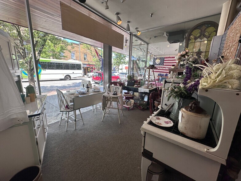 More Photos Of 123 S Union St, Traverse City Freestanding For Sale