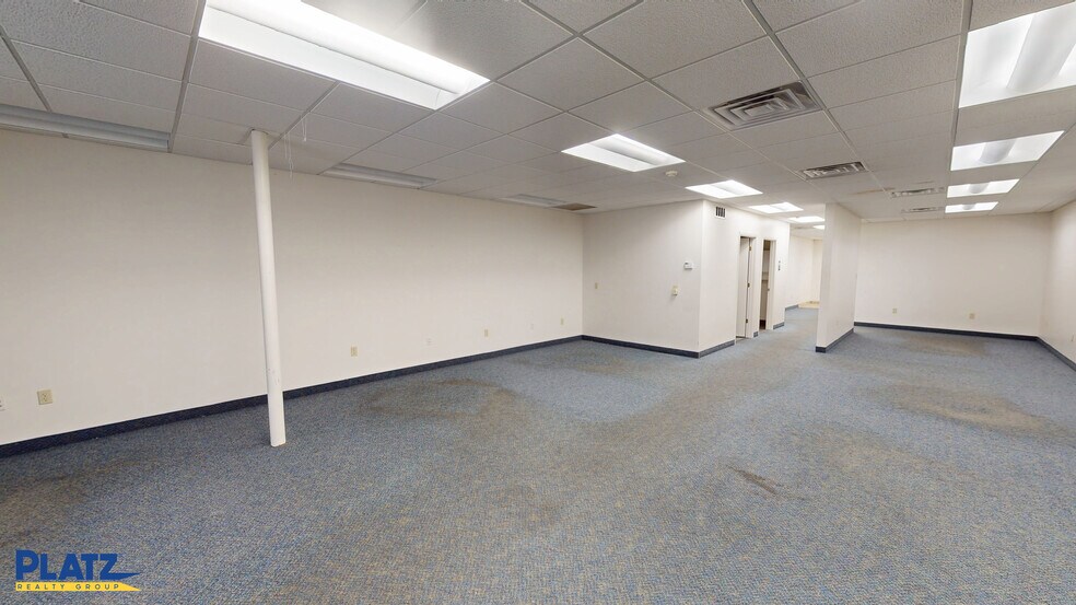 More Photos Of 5986-5998 Market St, Youngstown Storefront Retail Office For Lease