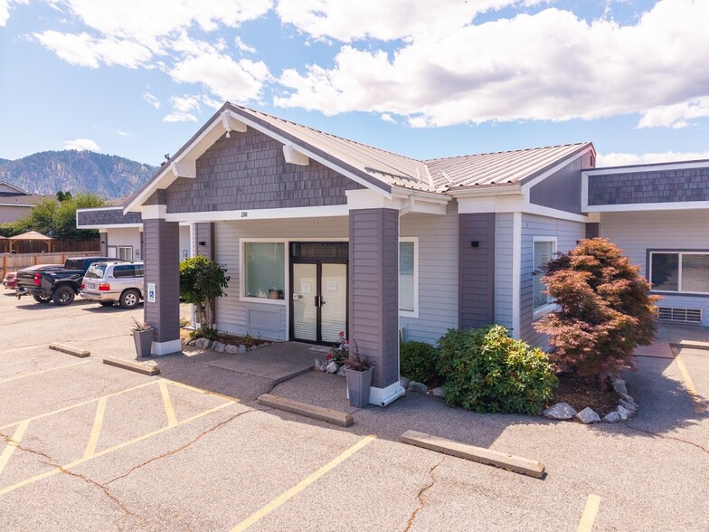 More Photos Of 200 Wapato Ct, Manson Hotel For Sale