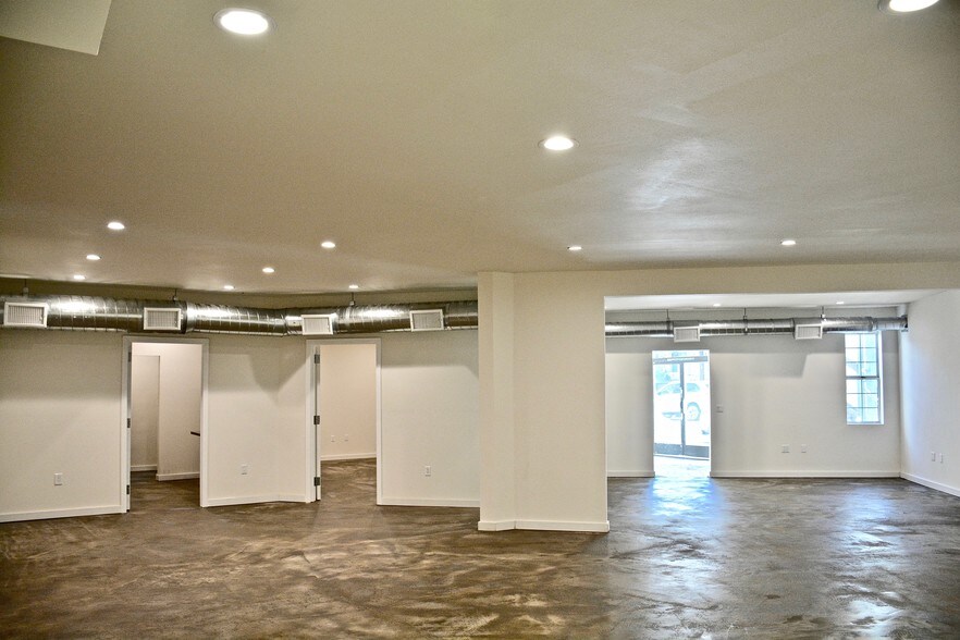 More Photos Of 13257-13259 Moorpark St, Sherman Oaks Office Residential For Sale