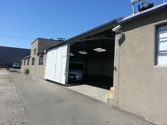 More Photos Of 2509 N Ontario St, Burbank Flex For Lease