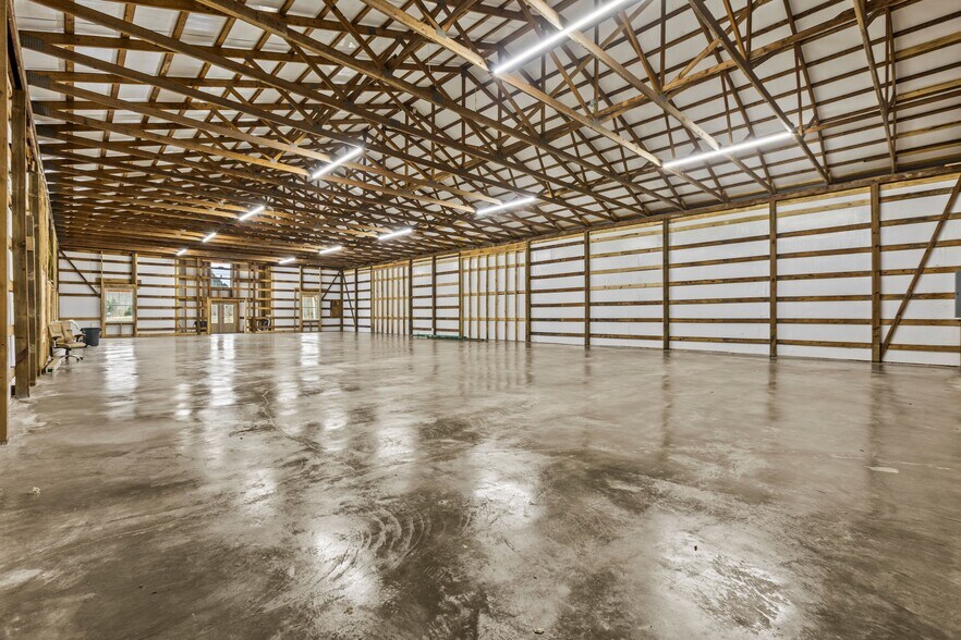 More Photos Of 9585 Campton Rd, Stanton Light Distribution For Sale