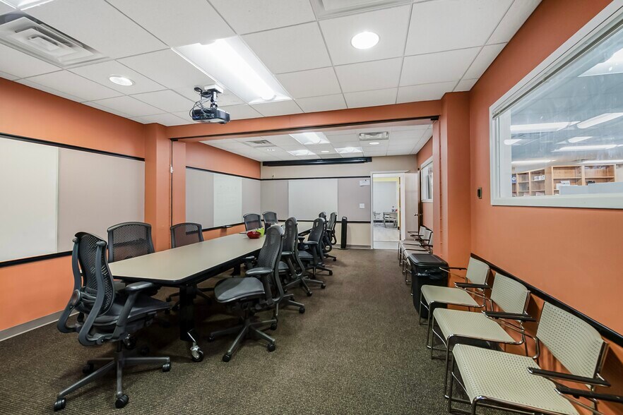 More Photos Of 605 Eastowne Dr, Chapel Hill Office For Sale