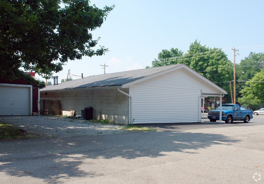 More Photos Of 3726 Cleveland Ave, Canton Freestanding For Lease