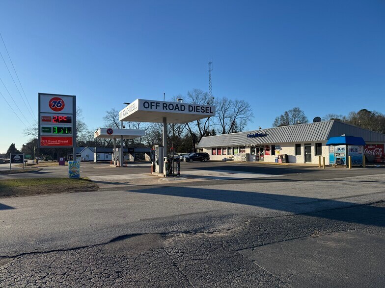 More Photos Of 8665 Maysville Rd, Maysville Self Storage For Sale