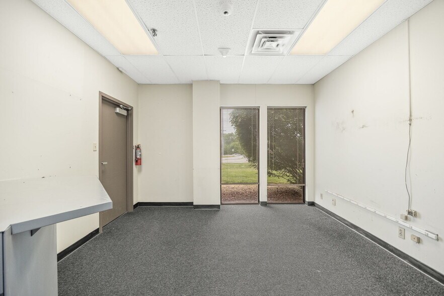 More Photos Of 4811 Easton Rd, Saint Joseph Industrial For Lease
