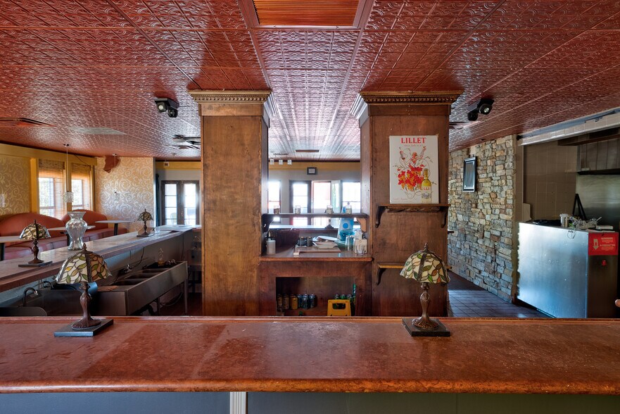 More Photos Of 369 N Palm Canyon Dr, Palm Springs Restaurant For Lease