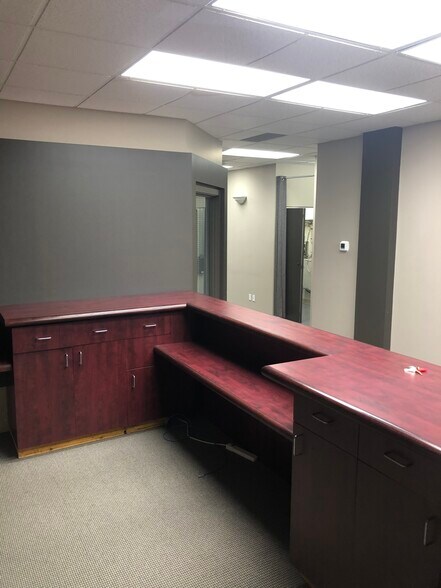 More Photos Of 65 Chippewa Rd, Sherwood Park Office For Sale