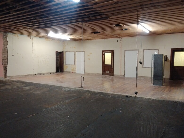 More Photos Of 906 Elm St, Coffeyville Religious Facility For Sale