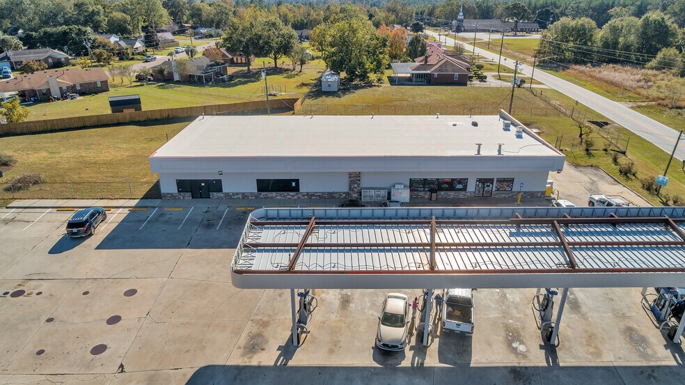More Photos Of 1680 Brown Rd, Hephzibah Service Station For Lease