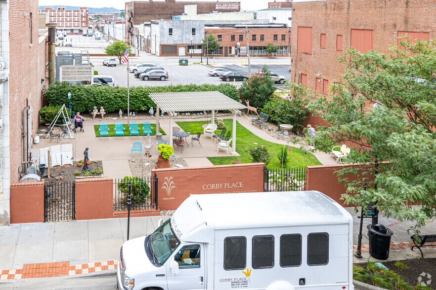 More Photos Of 422 Felix St, Saint Joseph Apartments For Sale