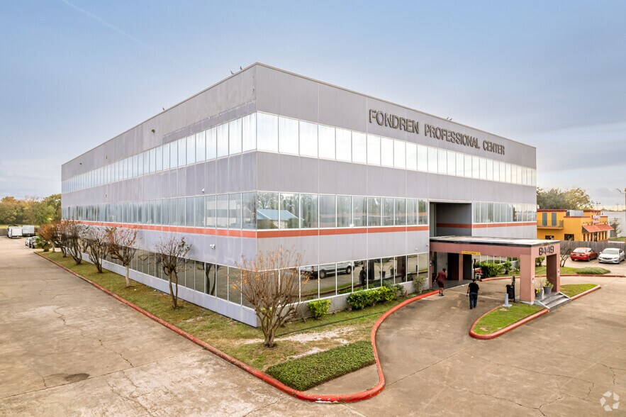 More Photos Of 8449 W Bellfort St, Houston Office For Lease