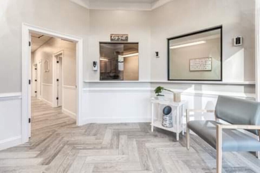 More Photos Of 1140 SW Bascom Norris Dr, Lake City Medical For Lease