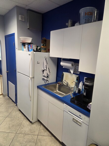 More Photos Of 3772 SW 30th Ave, Fort Lauderdale Industrial For Sale
