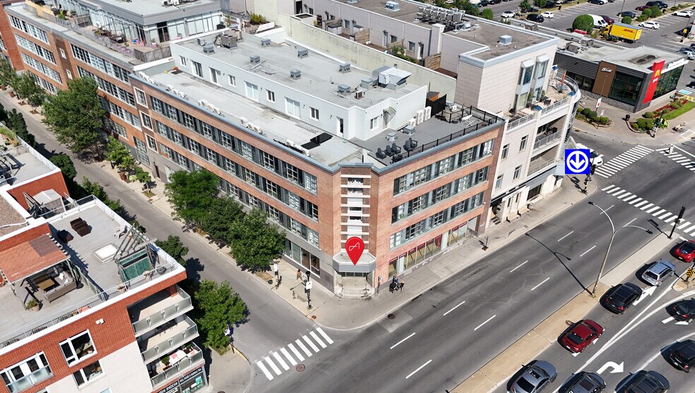 More Photos Of 7345 Boul Saint-Laurent, Montréal Storefront Retail Residential For Sale