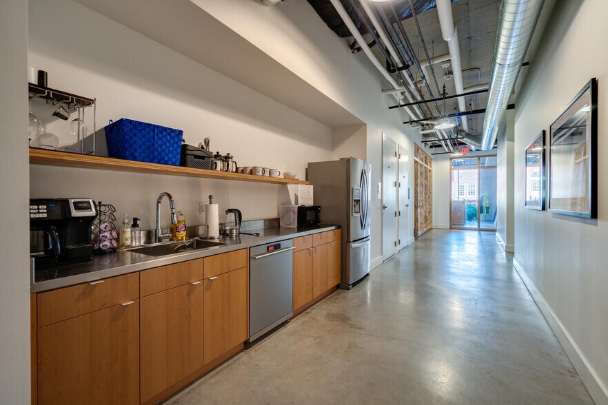 More Photos Of 7428 N Charleston Ave, Portland Apartments For Lease