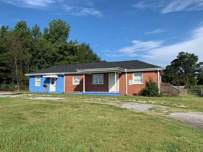 Primary Photo Of 6120 Augusta Rd, Greenville Office Residential For Sale