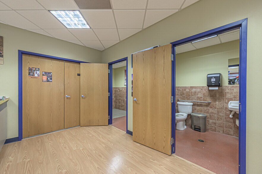 More Photos Of 219 E White Horse Pike, Galloway Health Club For Sale