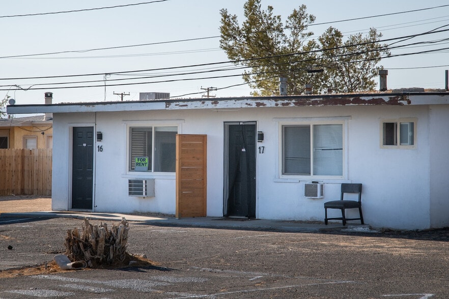 More Photos Of 331 W Church Ave, Ridgecrest Hotel For Sale