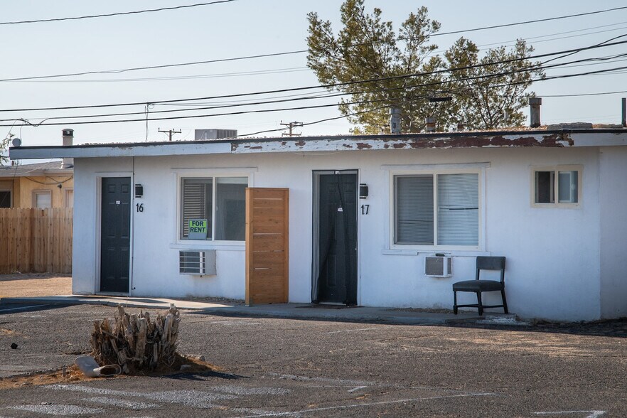 More Photos Of 339 W Church Ave, Ridgecrest Hotel For Sale