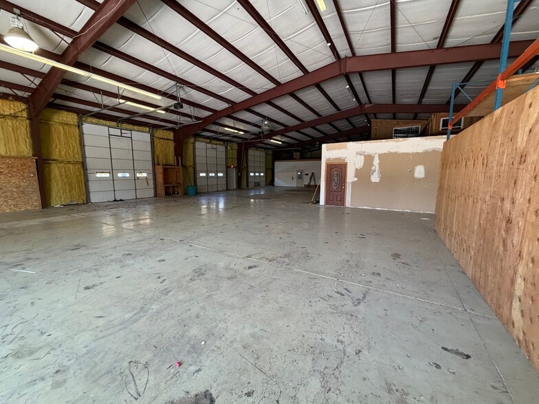 More Photos Of 141 Cooper Rd, West Berlin Distribution For Lease