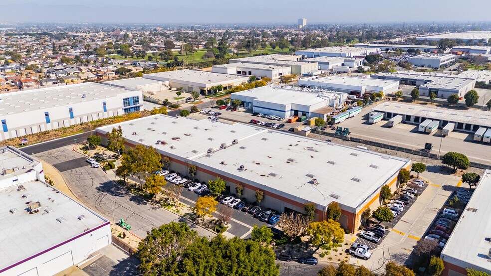 More Photos Of 17022 S Montanero Ave, Carson Warehouse For Lease