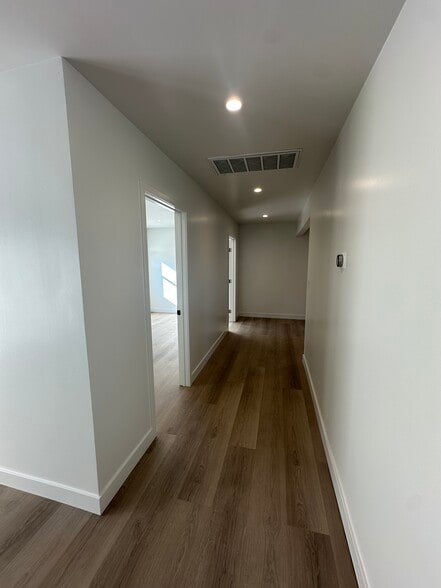 More Photos Of 1600 B St, Hayward Office For Lease