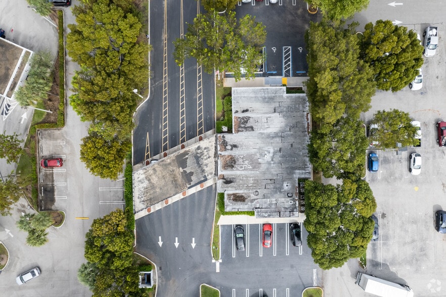 More Photos Of 13501 S Dixie Hwy, Miami Unknown For Lease