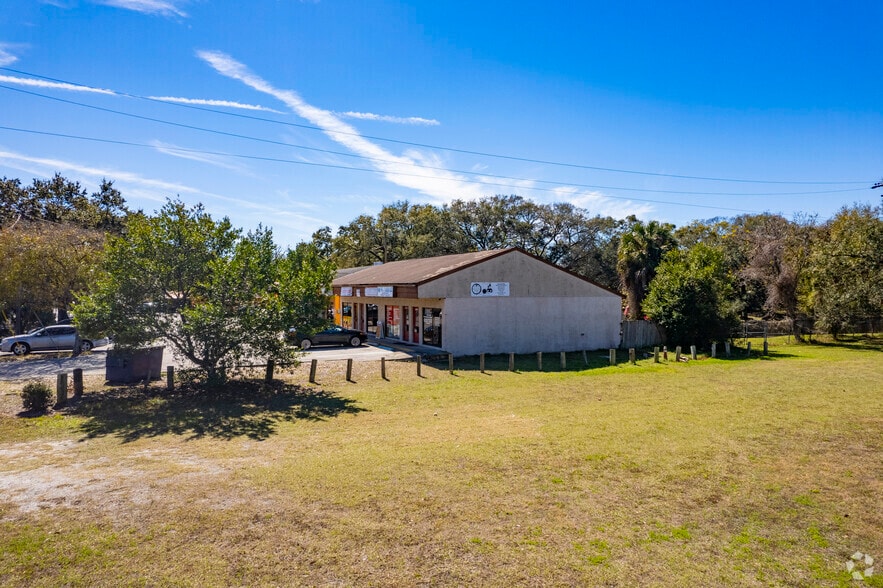 More Photos Of 6016 N 40th St, Tampa Freestanding For Sale