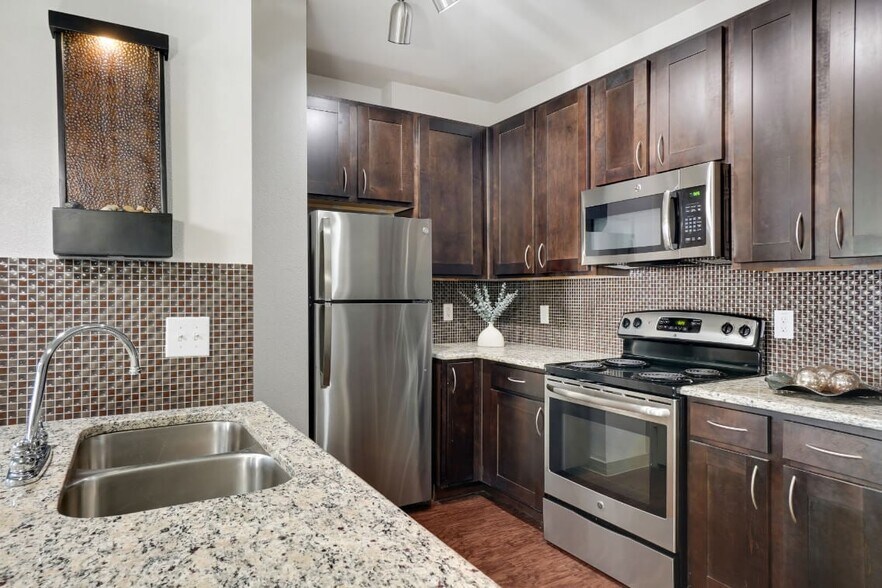 More Photos Of 1601 E Debbie Ln, Mansfield Apartments For Lease