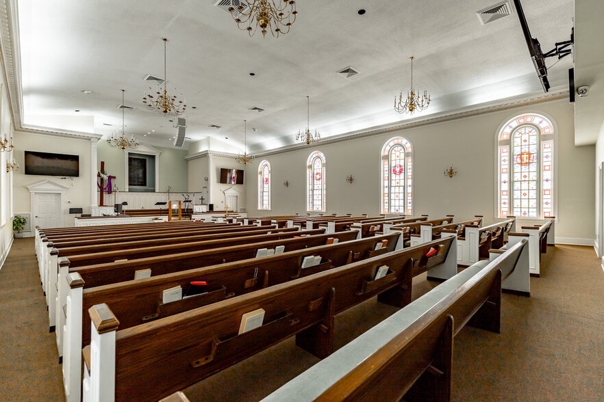 More Photos Of 4062 S Access Rd, Chattanooga Religious Facility For Sale