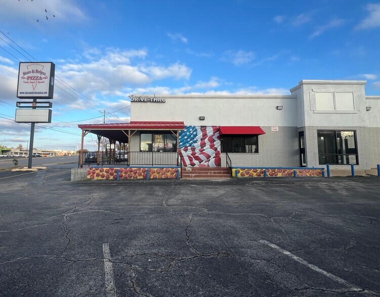 Primary Photo Of 2336 NW 23rd St, Oklahoma City Fast Food For Sale